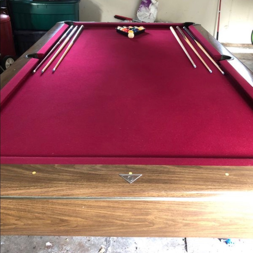 Pool table - Picture 2 of 7